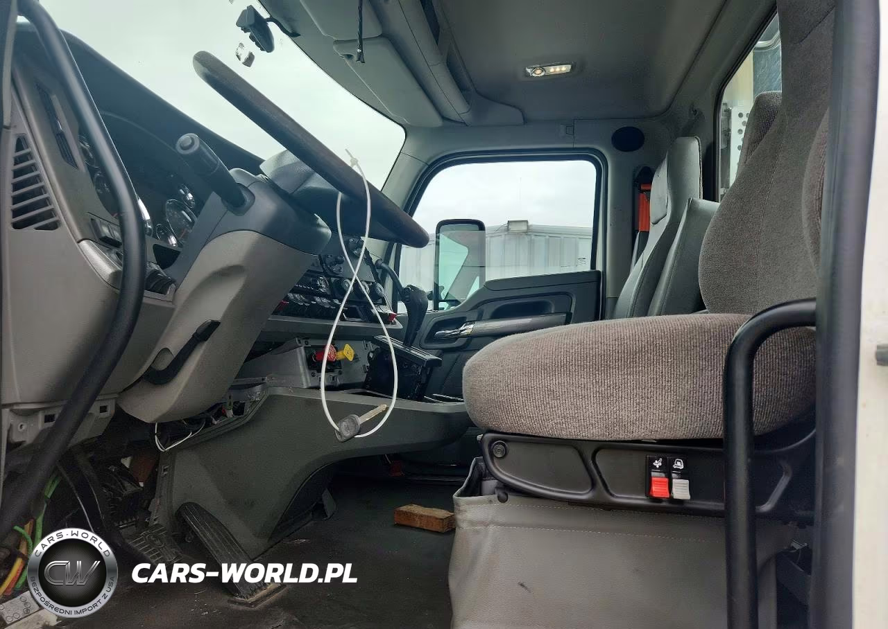 2015 Kenworth T680 Semi Truck VIN:1XKYA48X4FJ462416 - 7