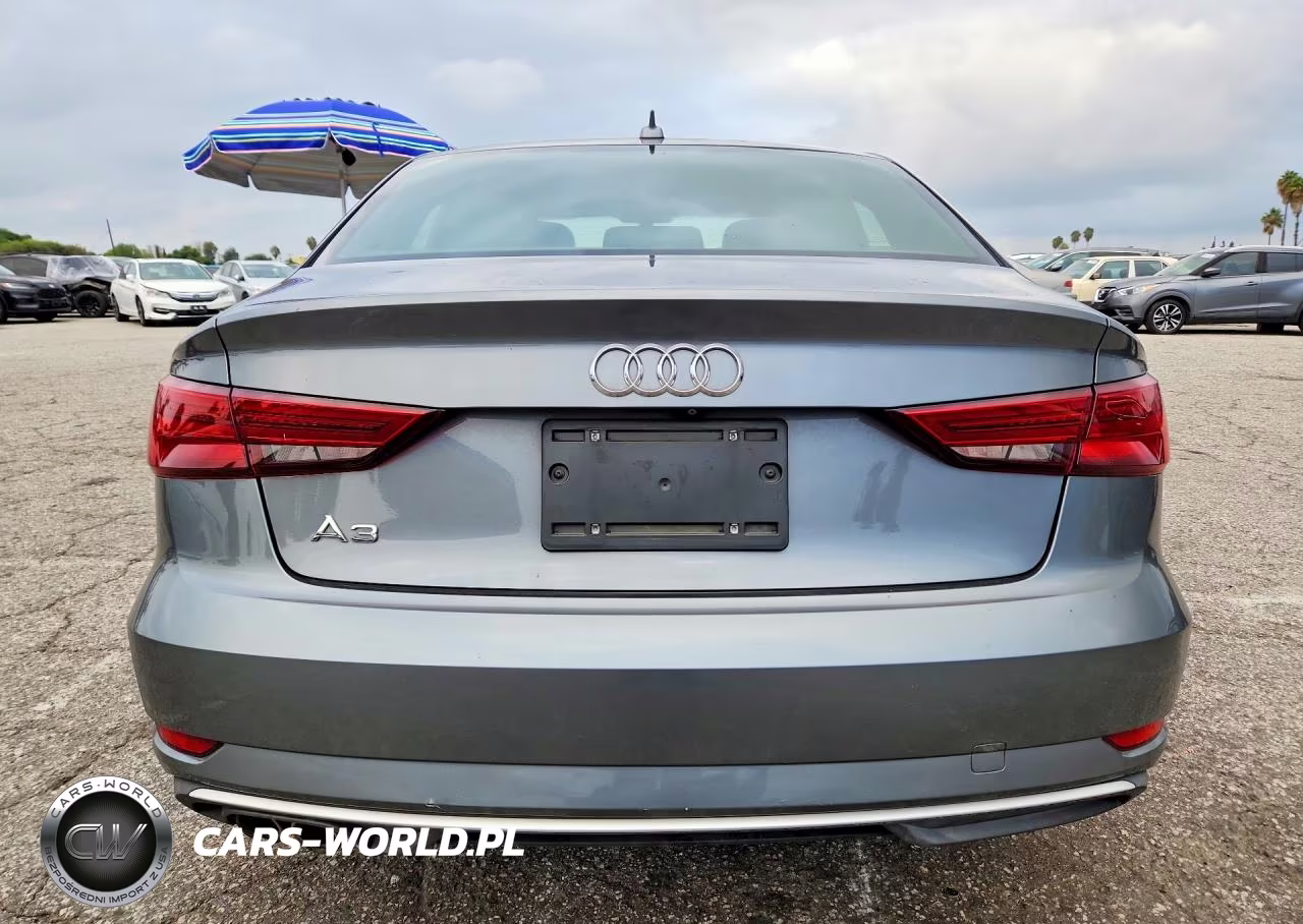 2018 Audi A3 Premium VIN:WAUAUGFF2J1041512 - 6