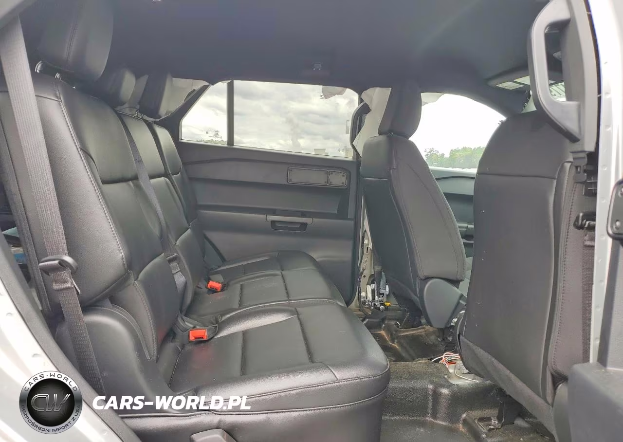 2024 Ford Explorer Police Interceptor VIN:1FM5K8AC5RGA67717 - 11
