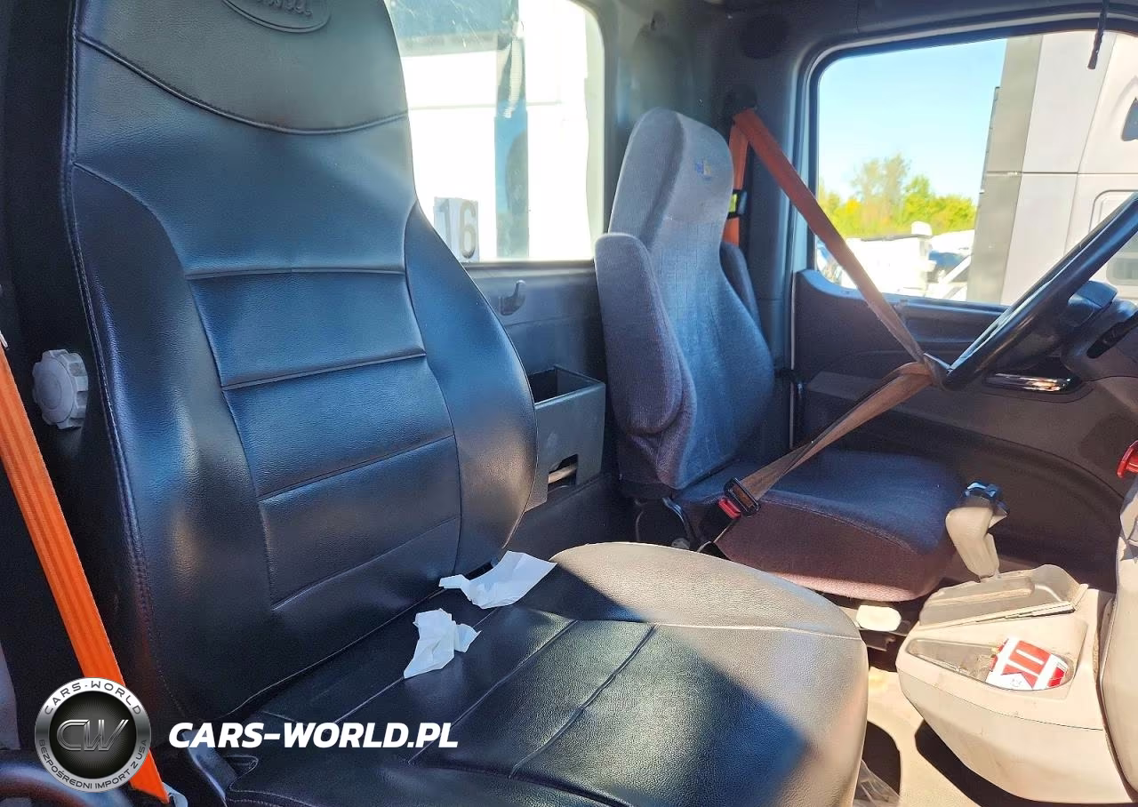 2016 Peterbilt 579 Semi Truck VIN:1XPBA48X6GD339684 - 12