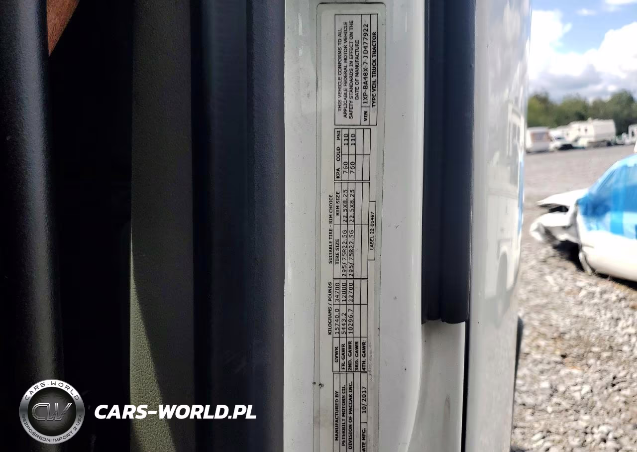 2018 Peterbilt 579 Semi Truck VIN:1XPBA48X7JD477922 - 11