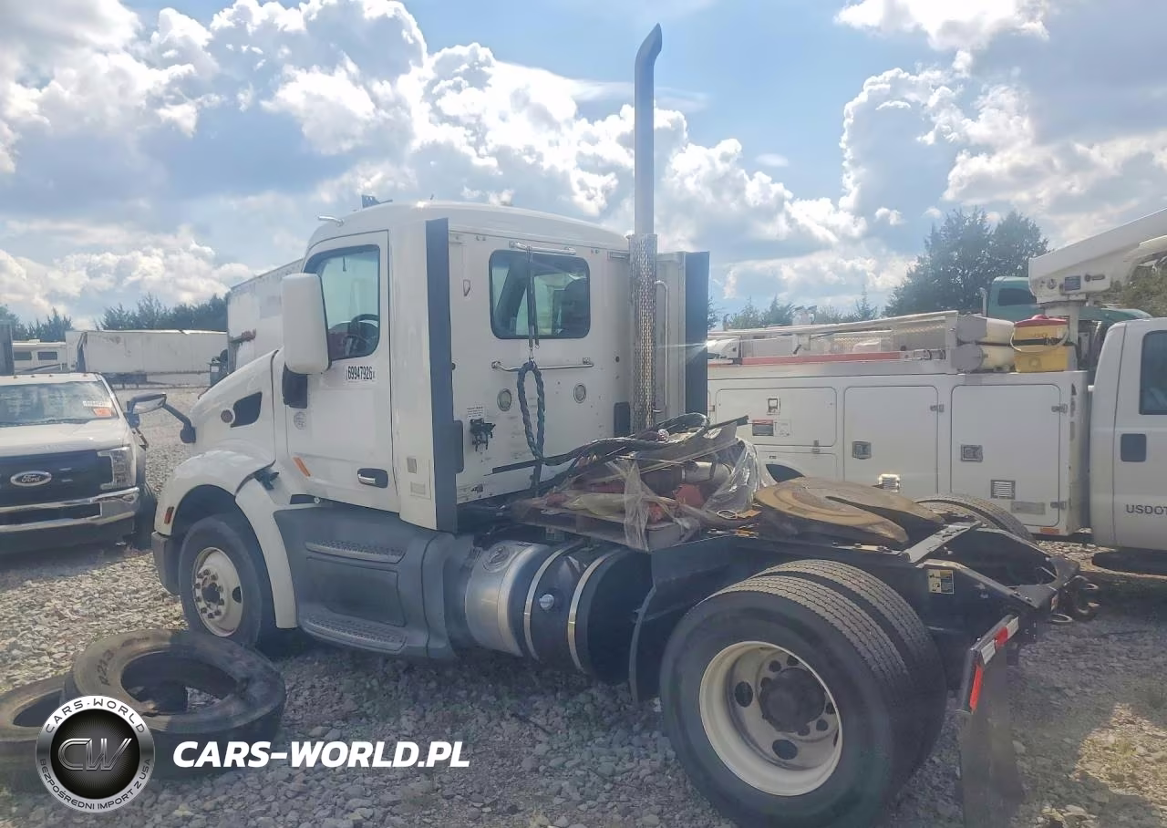 2018 Peterbilt 579 Semi Truck VIN:1XPBA48X7JD477922 - 2