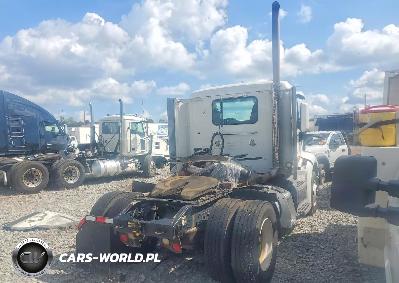 2018 Peterbilt 579 Semi Truck VIN:1XPBA48X7JD477922 - 3