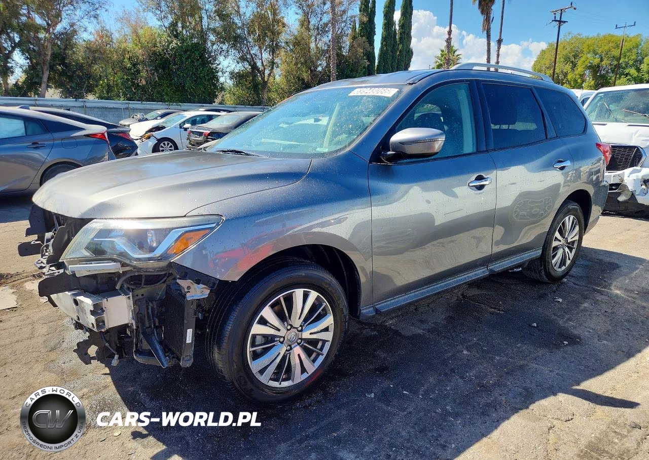 2020 Nissan Pathfinder Sv