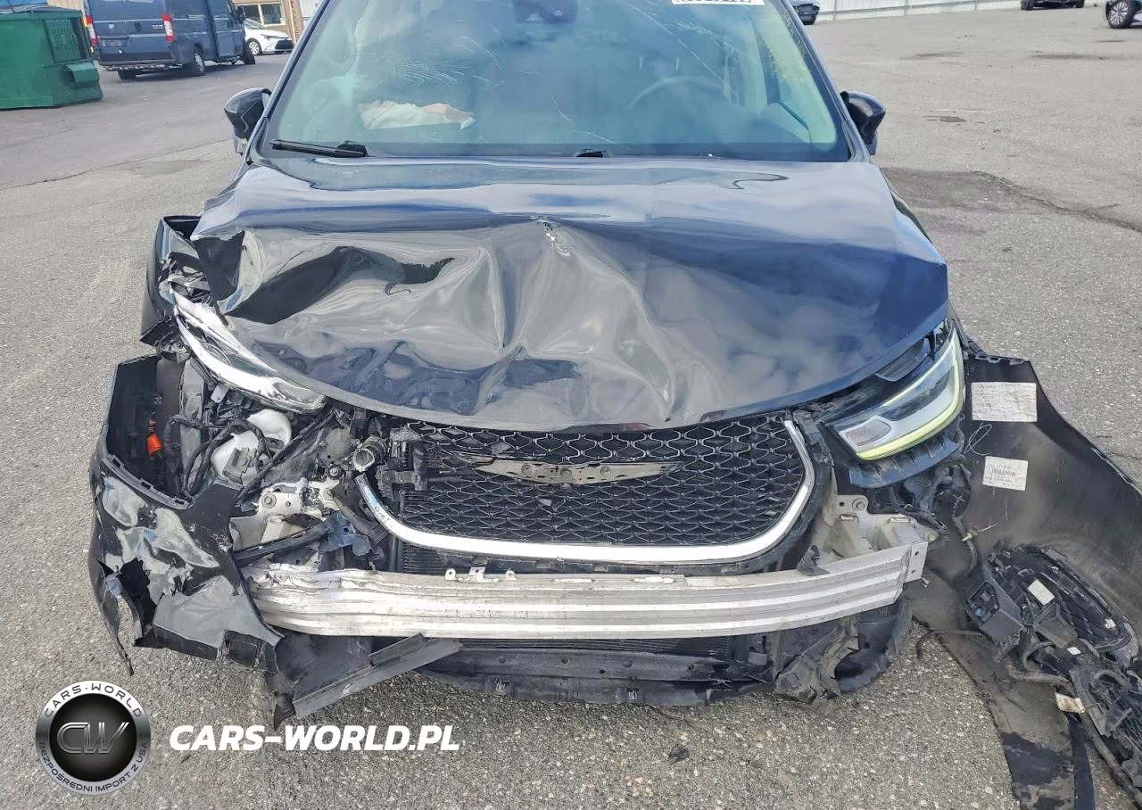 2022 Chrysler Pacifica Touring L VIN:2C4RC1BG1NR218038 - 12