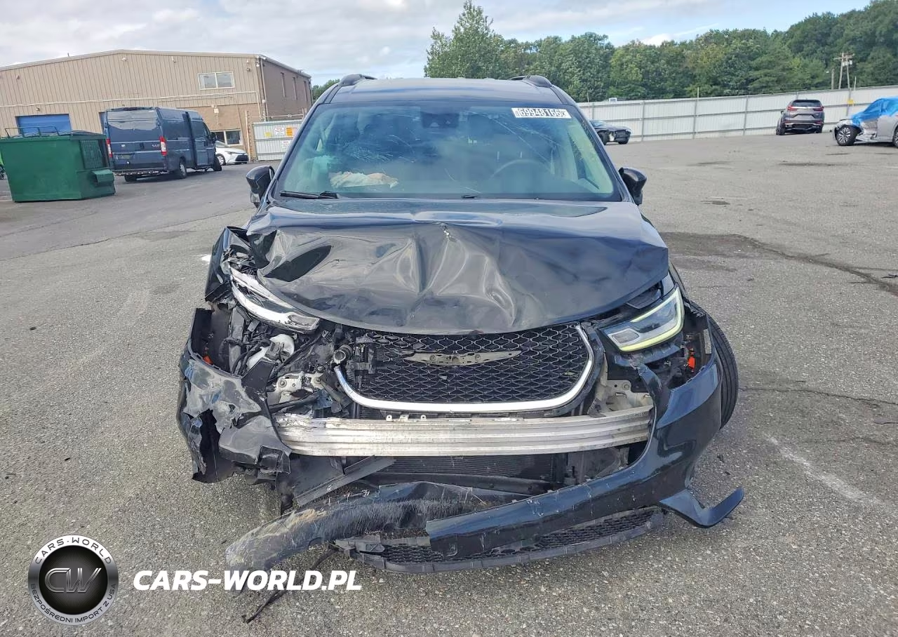 2022 Chrysler Pacifica Touring L VIN:2C4RC1BG1NR218038 - 5