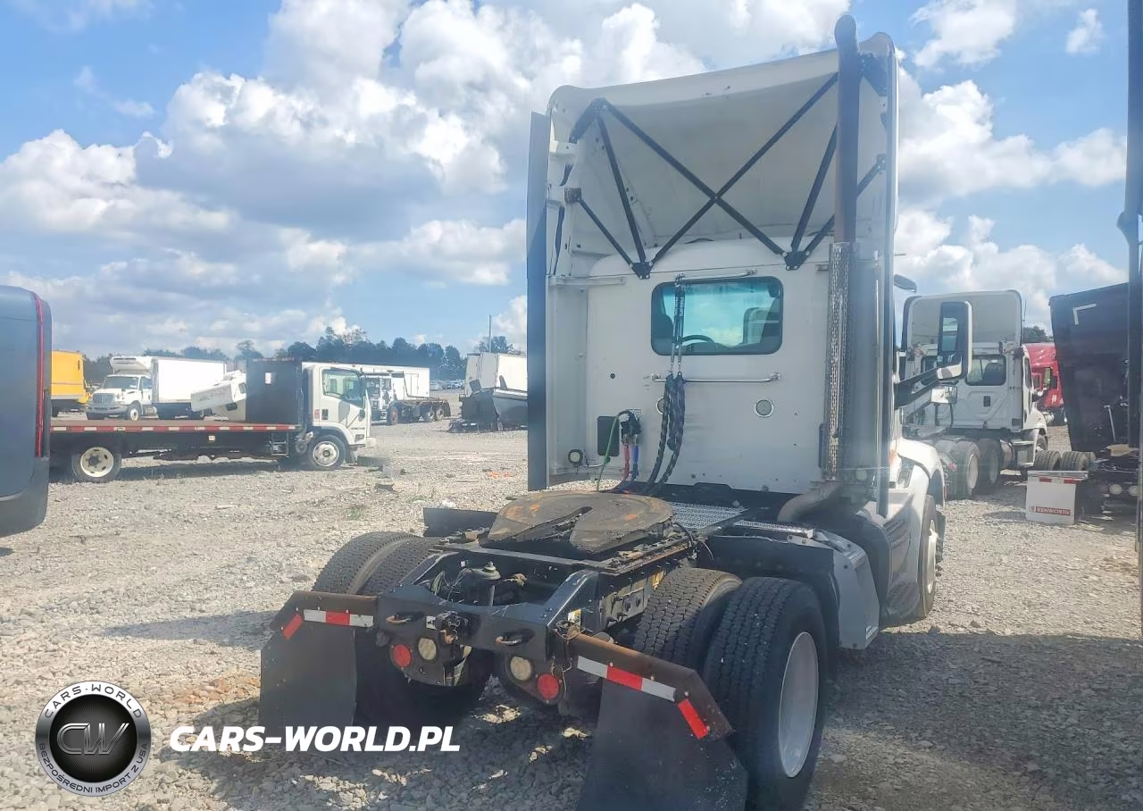 2018 Peterbilt 579 Semi Truck VIN:1XPBA48X1JD478404 - 3