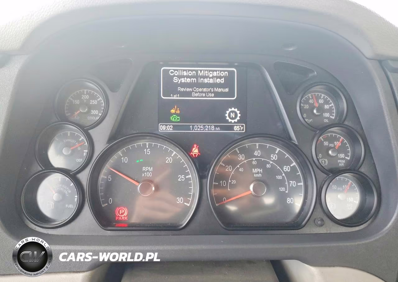 2018 Peterbilt 579 Semi Truck VIN:1XPBA48X1JD478404 - 9