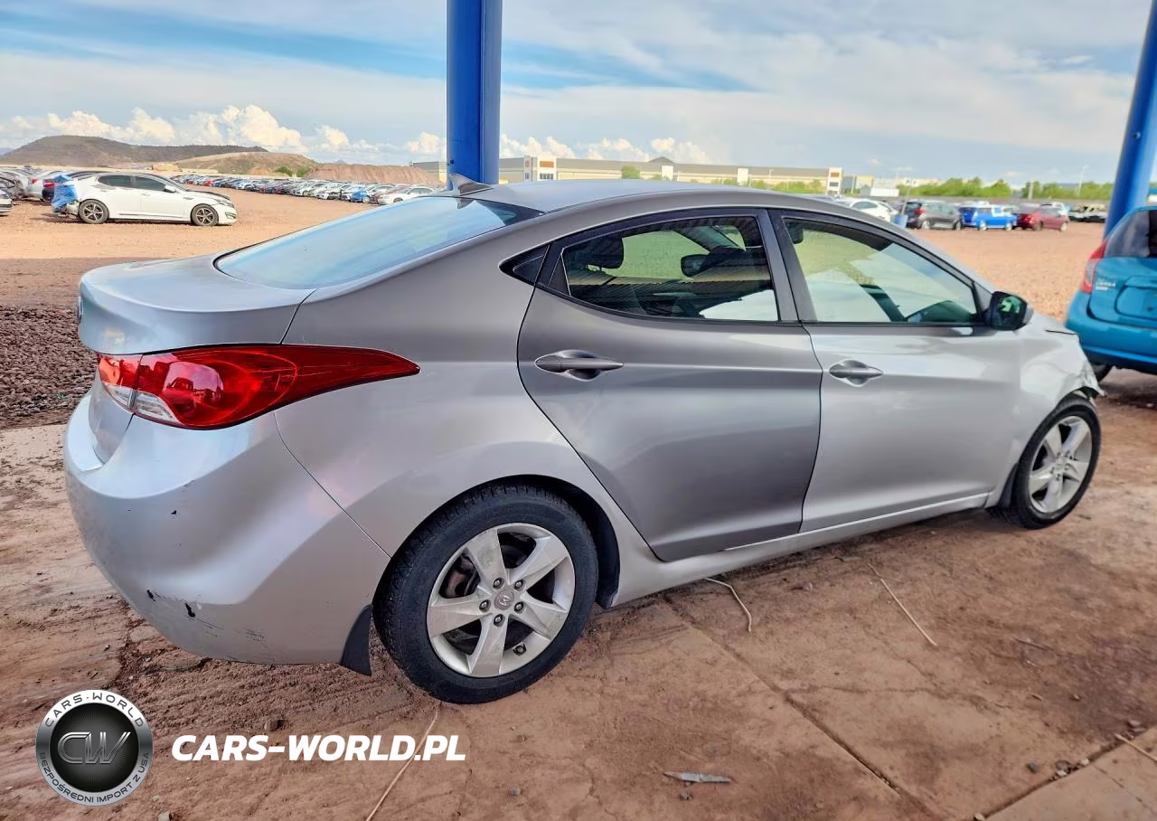 2013 Hyundai Elantra Gls VIN:5NPDH4AE0DH259317 - 3