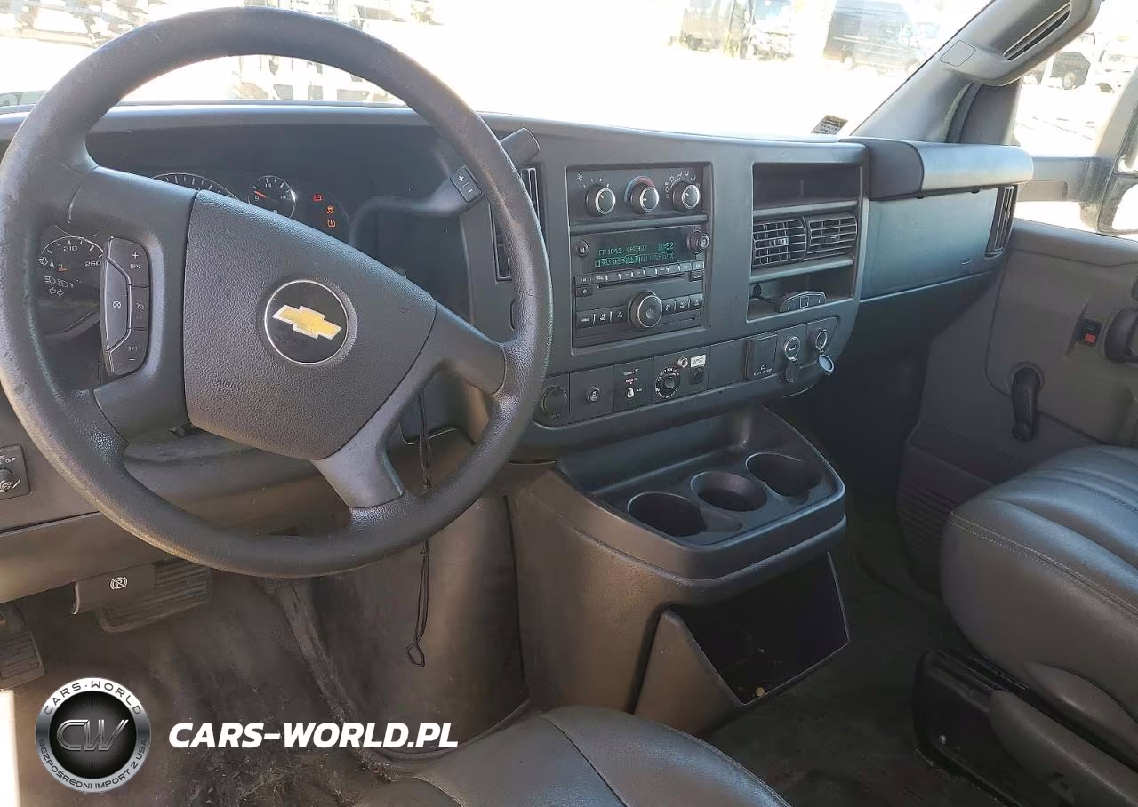 2018 Chevrolet Express Delivery Truck VIN:1GB0GRFP4J1333287 - 8