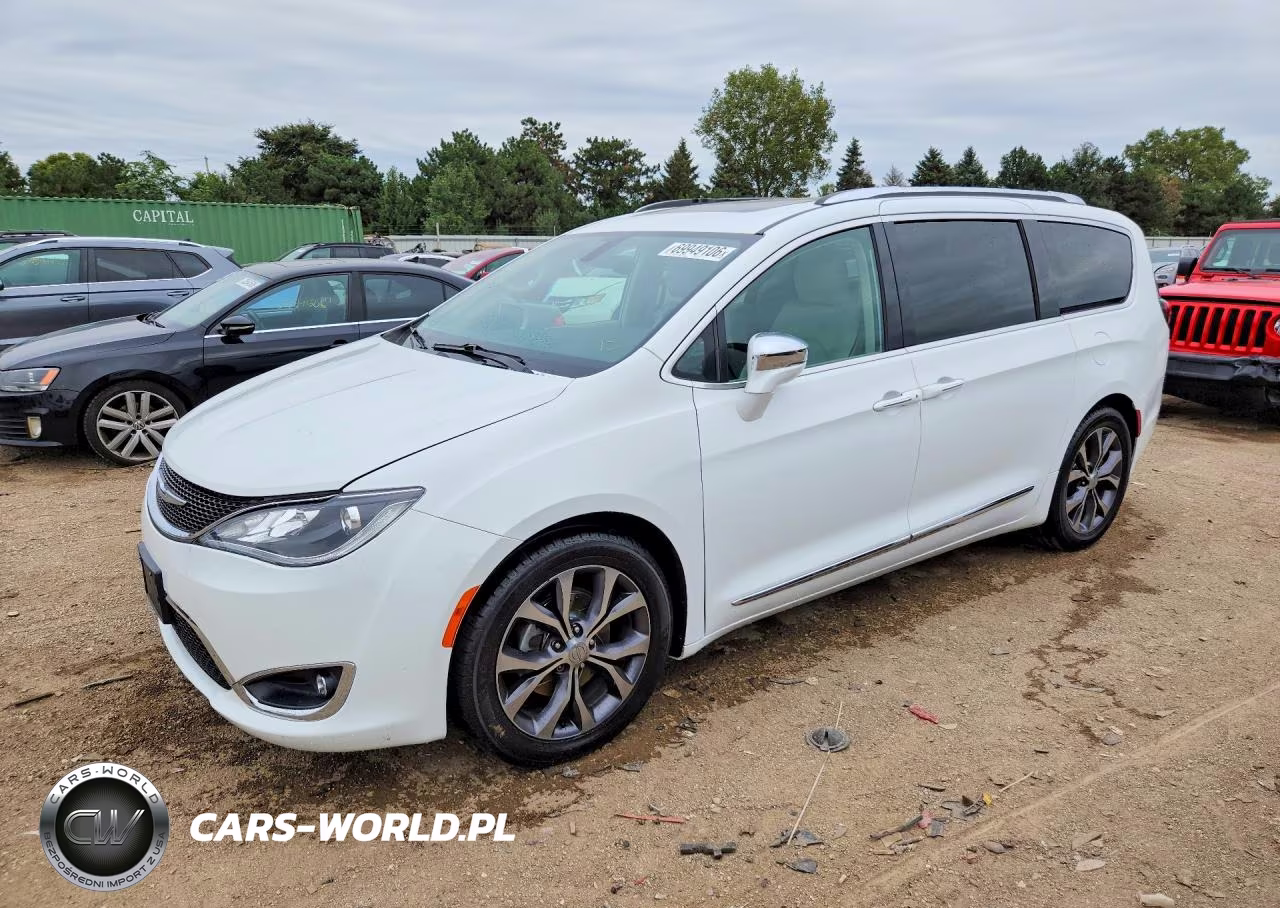 2018 Chrysler Pacifica Limited VIN:2C4RC1GG5JR125333 - 1