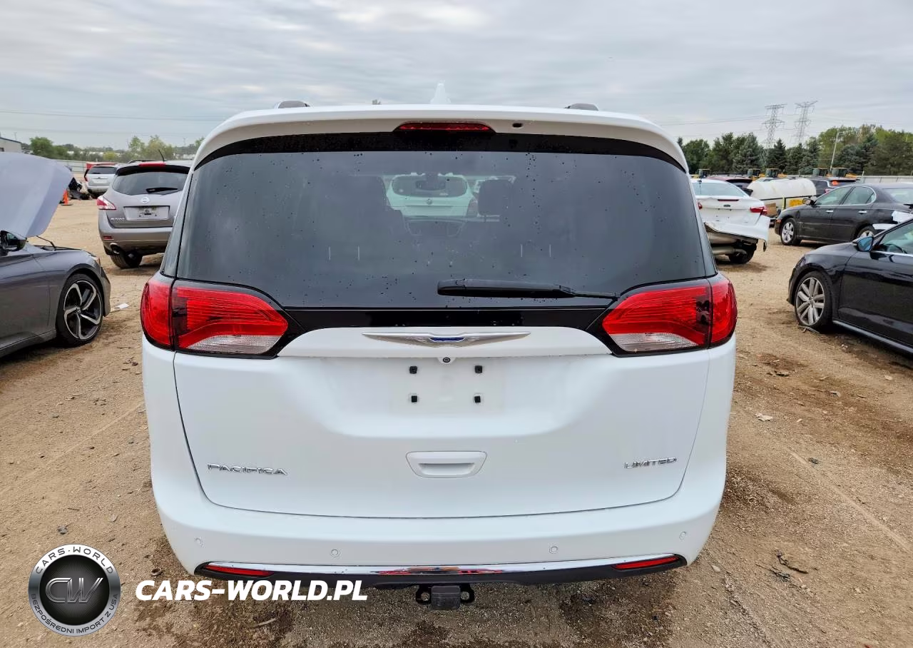2018 Chrysler Pacifica Limited VIN:2C4RC1GG5JR125333 - 6
