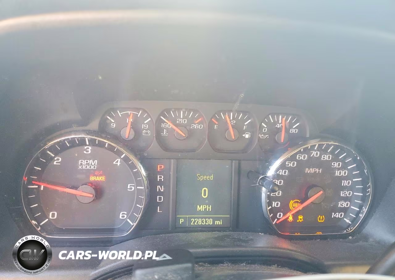 2017 Chevrolet Silverado C1500 Custom VIN:1GCRCPEH7HZ220040 - 9
