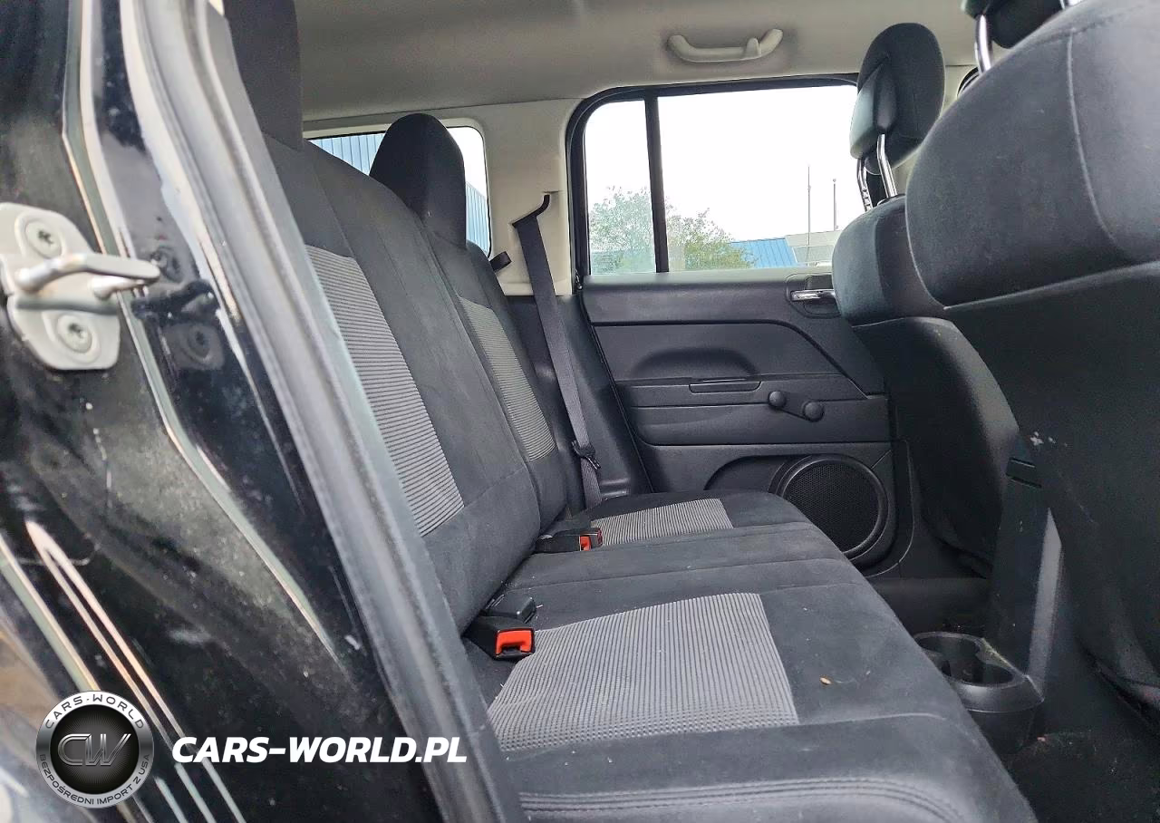 2012 Jeep Patriot Sport VIN:1C4NJRBBXCD577069 - 10