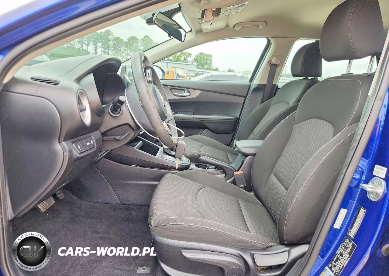 2021 Kia Forte Lxs VIN:3KPF24AD1ME266606 - 7