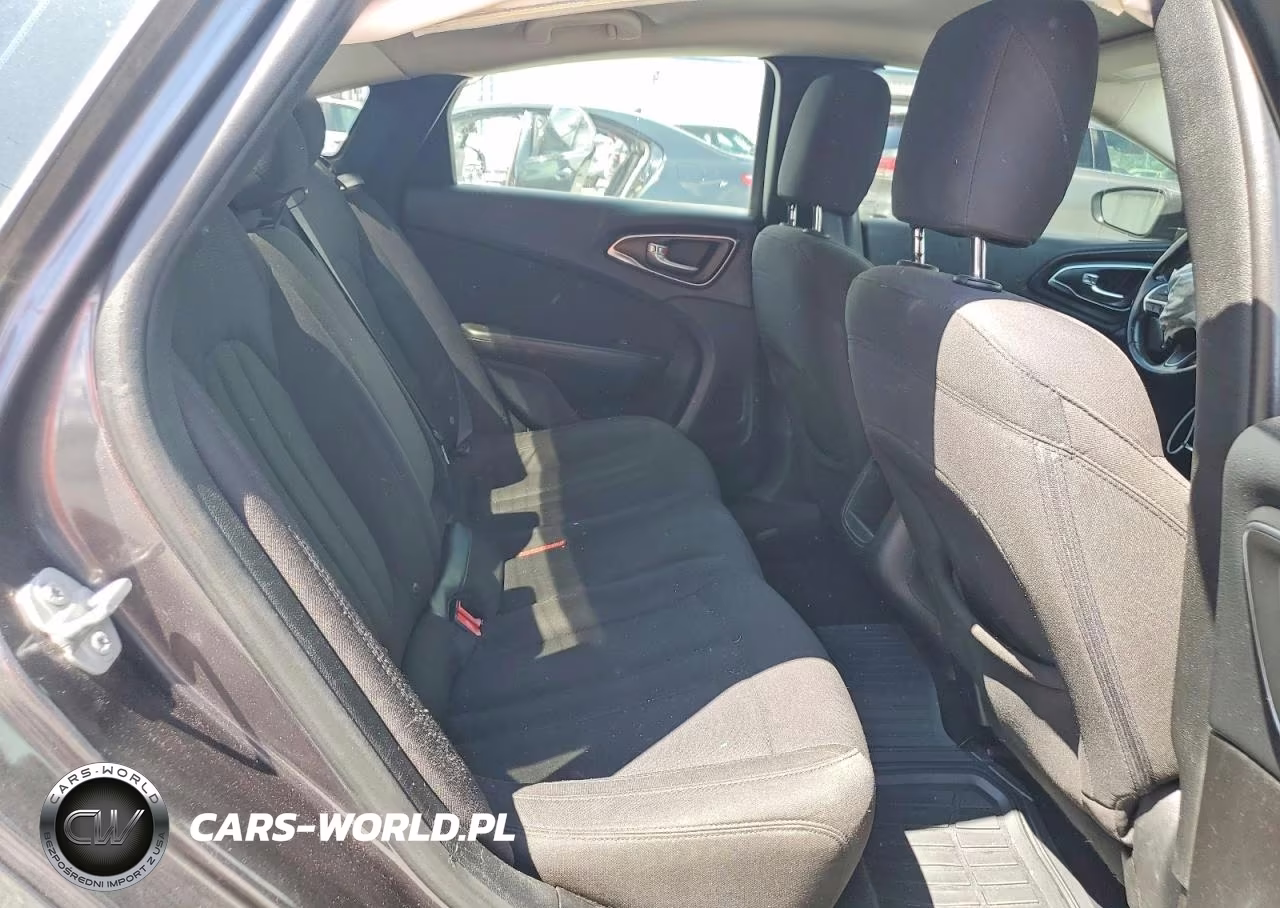 2015 Chrysler 200 Limited VIN:1C3CCCAB3FN637924 - 10