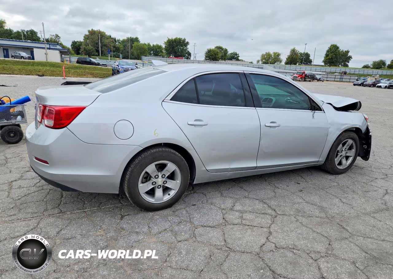 2015 Chevrolet Malibu 1Lt VIN:1G11C5SL2FF353516 - 3