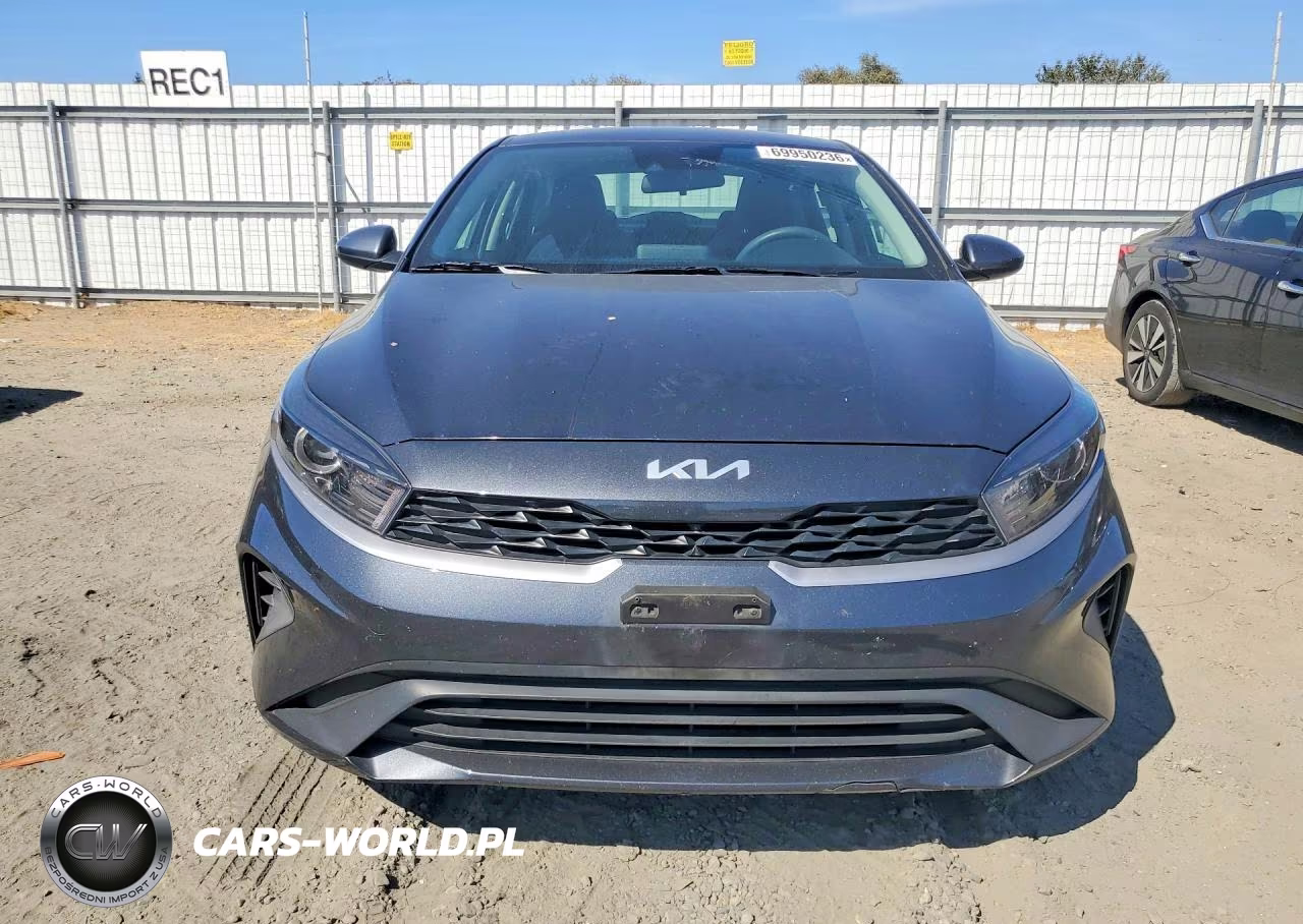 2023 Kia Forte Lxs VIN:3KPF24AD2PE554977 - 5