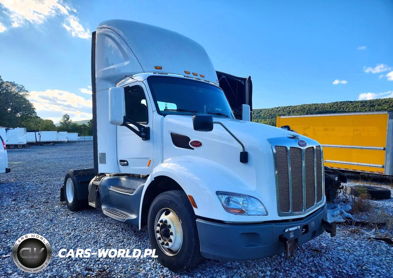 2020 Peterbilt 579 Semi Truck VIN:1XPBA48XXLD685747 - 4