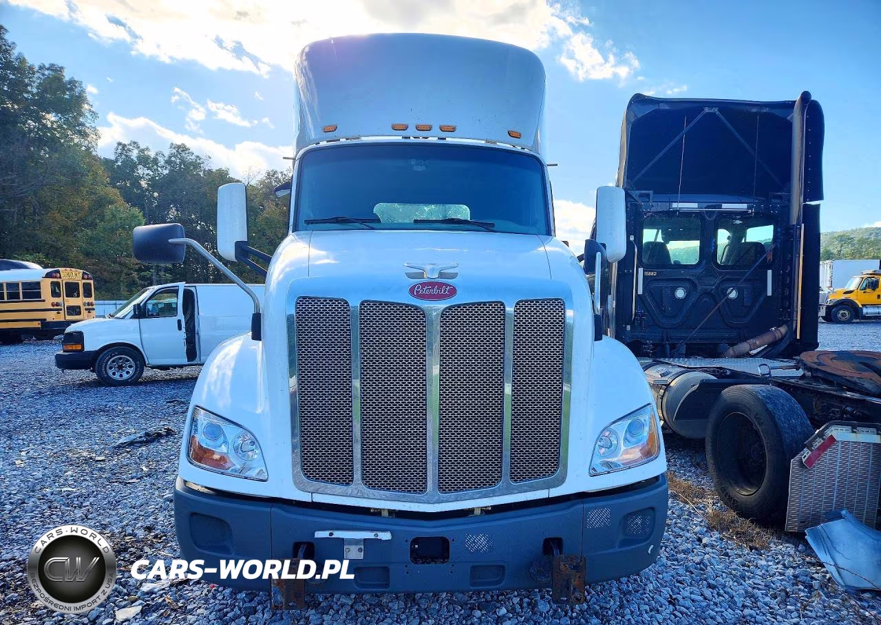 2020 Peterbilt 579 Semi Truck VIN:1XPBA48XXLD685747 - 5