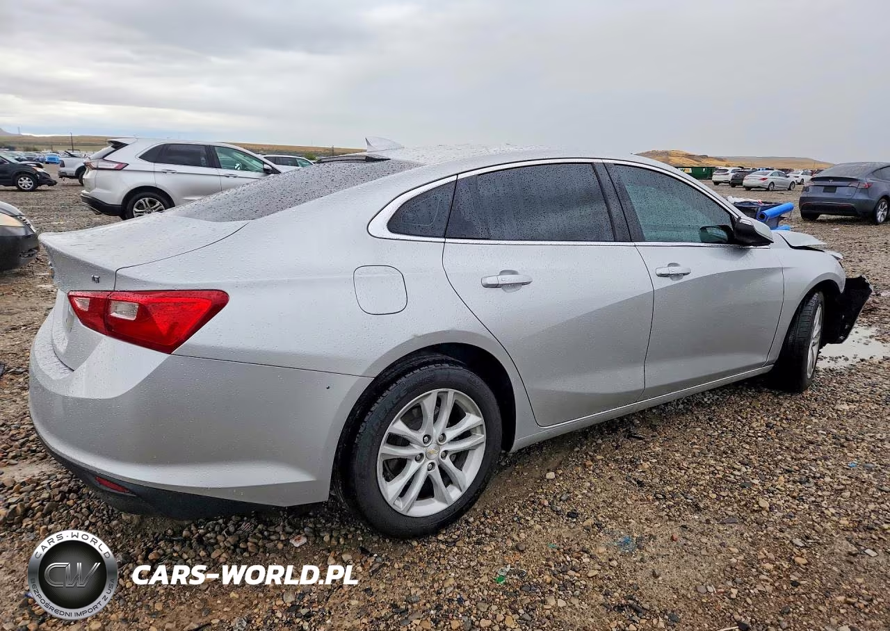 2018 Chevrolet Malibu Lt VIN:1G1ZD5ST1JF179639 - 3