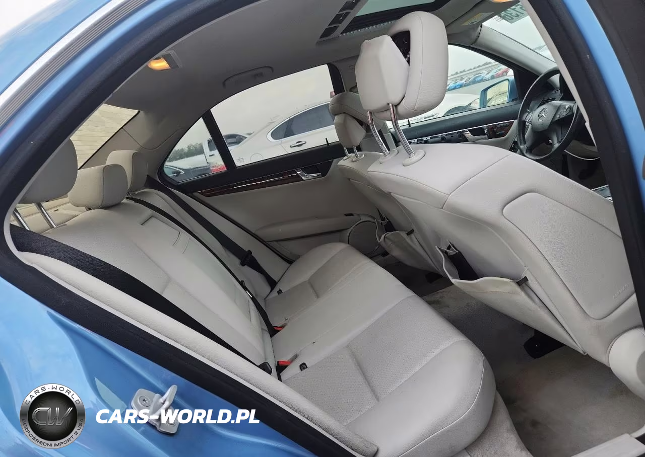 2011 Mercedes-Benz C 300 VIN:WDDGF5EBXBR184260 - 10