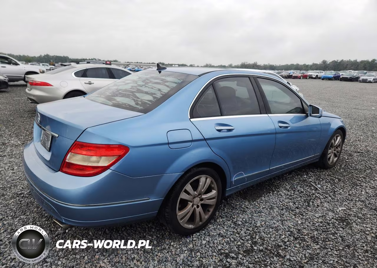 2011 Mercedes-Benz C 300 VIN:WDDGF5EBXBR184260 - 3