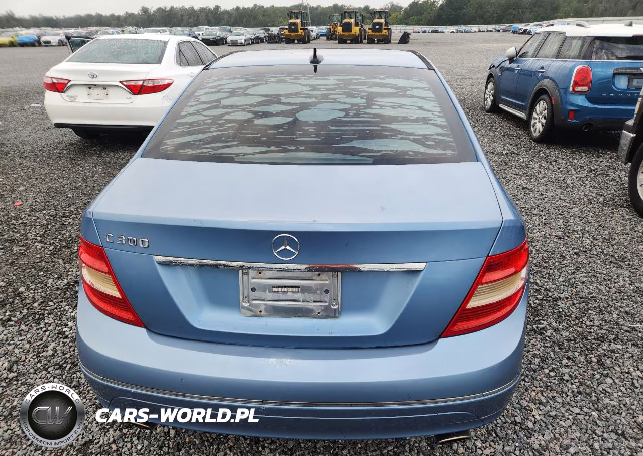 2011 Mercedes-Benz C 300 VIN:WDDGF5EBXBR184260 - 6