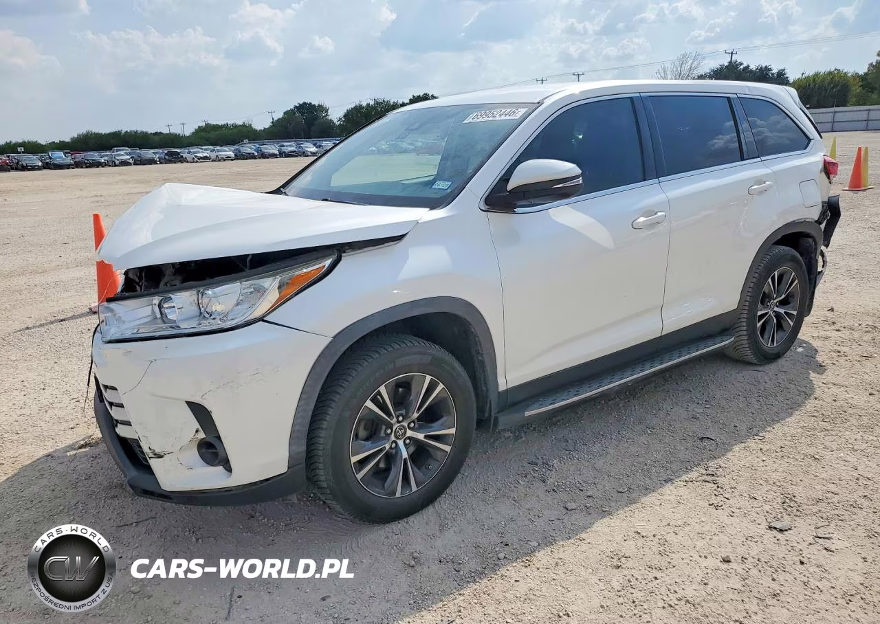 2019 Toyota Highlander Le VIN:5TDZARFH2KS051988 - 1