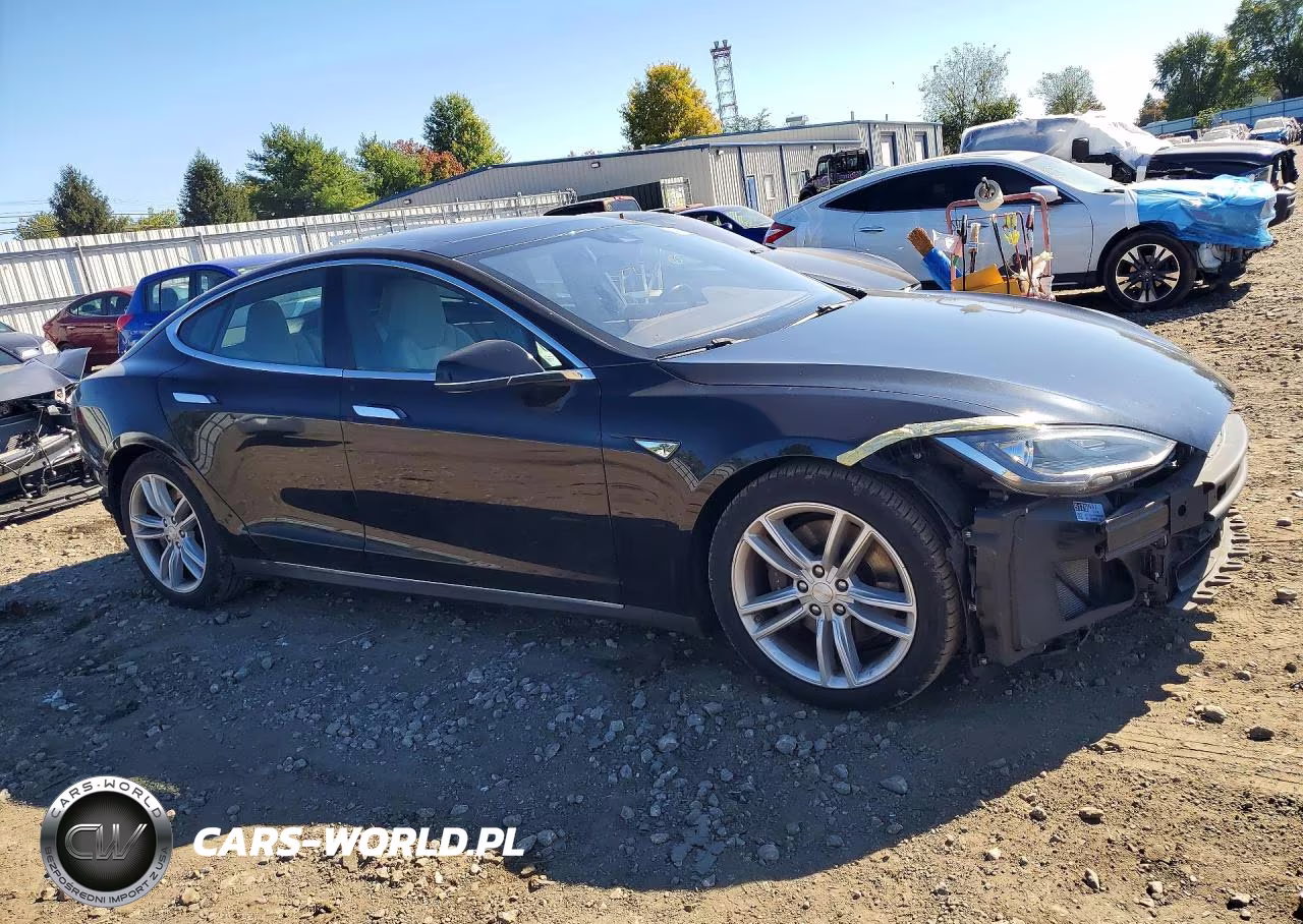 2015 Tesla Model S VIN:5YJSA1E25FF108551 - 4