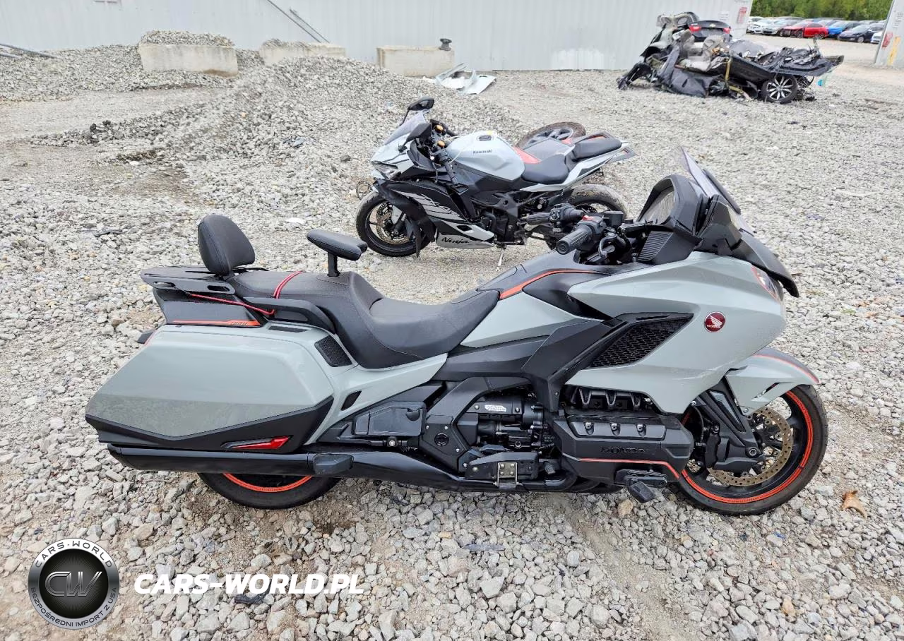 2021 Honda Gl1800 B VIN:JH2SC7949MK300152 - 1