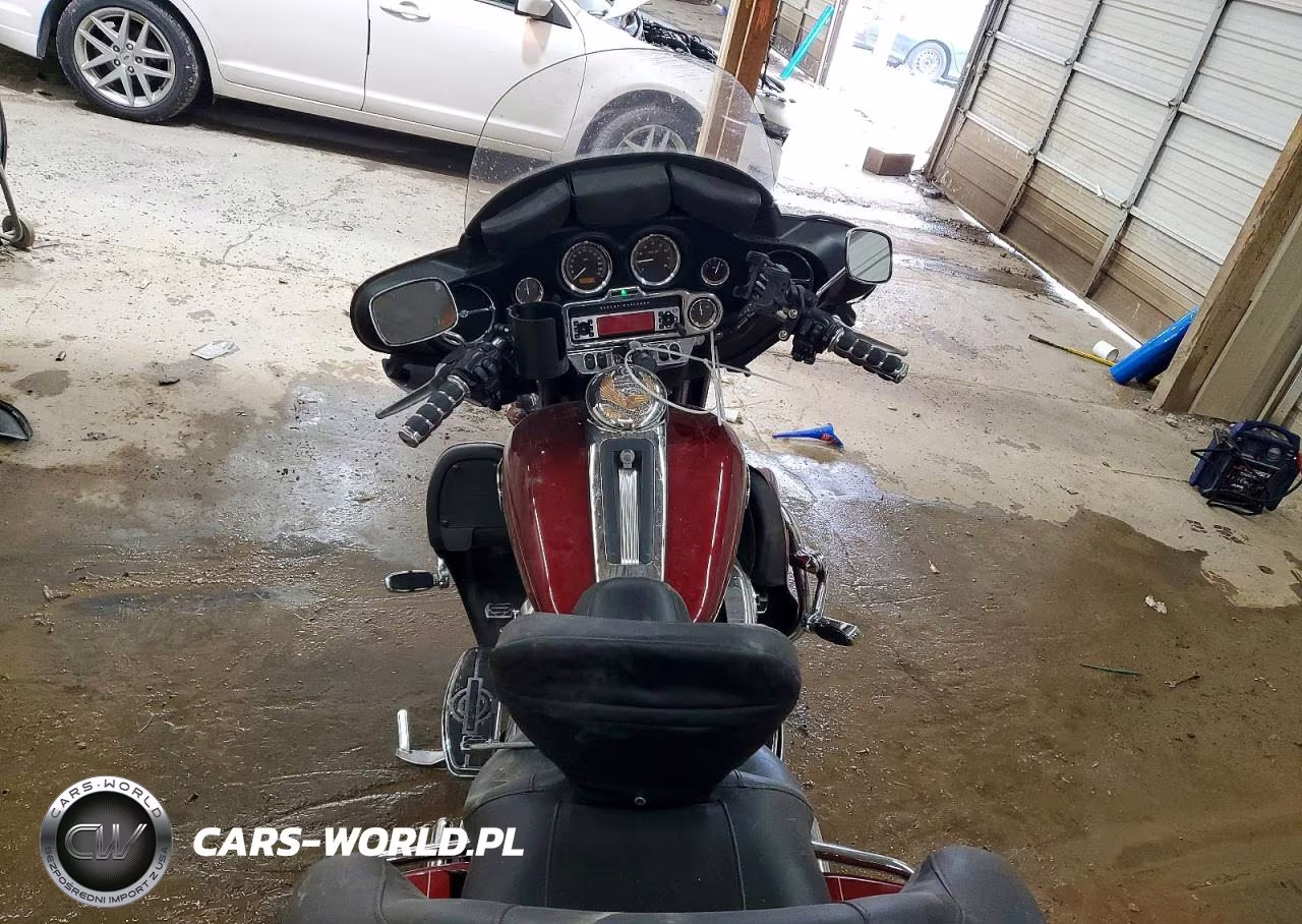 2010 Harley-Davidson Flhtcu VIN:1HD1FC419AB671971 - 6