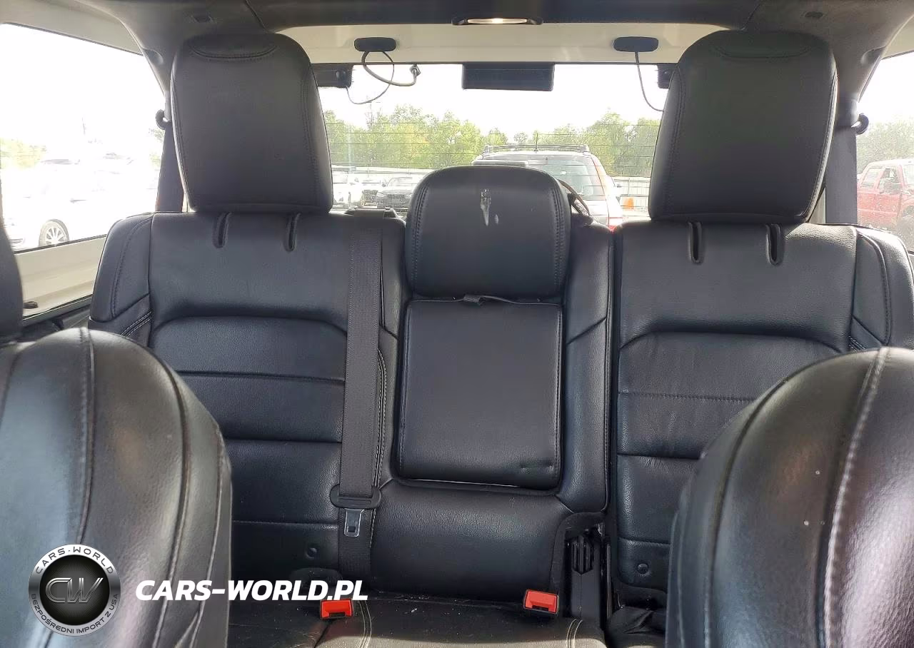 2019 Jeep Wrangler Unlimited Sahara VIN:1C4HJXENXKW505119 - 10
