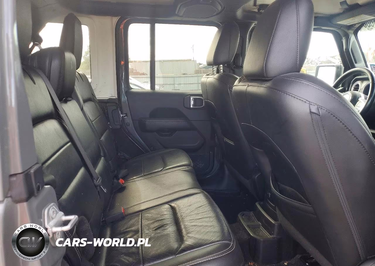 2019 Jeep Wrangler Unlimited Sahara VIN:1C4HJXENXKW505119 - 11