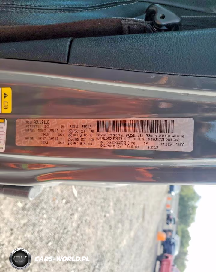 2019 Jeep Wrangler Unlimited Sahara VIN:1C4HJXENXKW505119 - 14