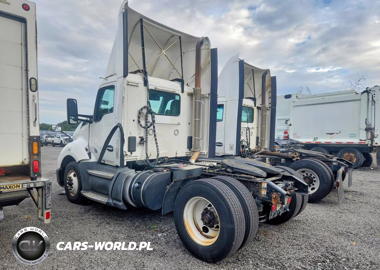 2018 Kenworth T680 Semi Truck VIN:1XKYA48X5JJ204270 - 2