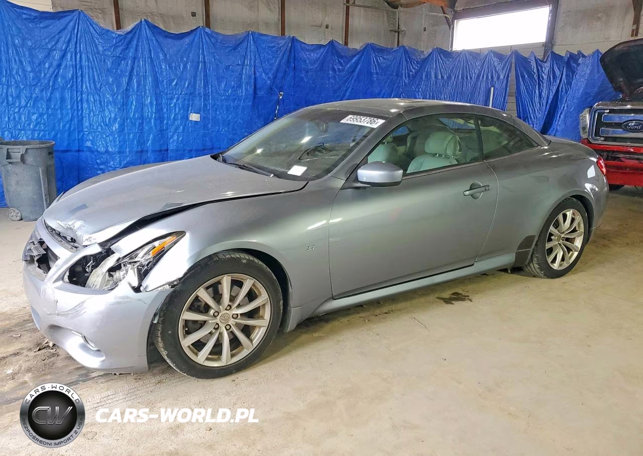 2015 Infiniti Q60 Convertible Base