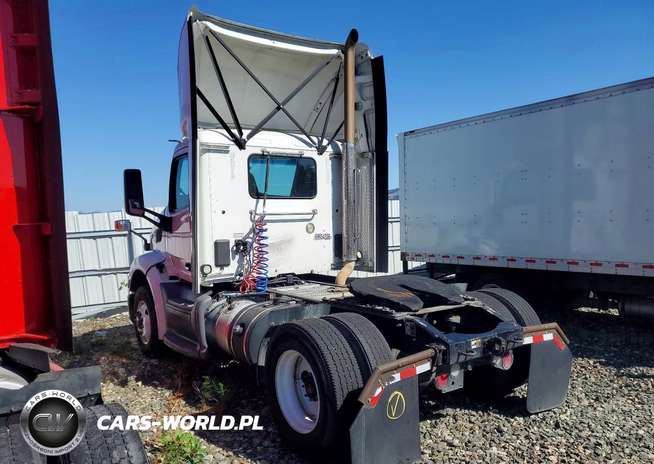 2018 Peterbilt 579 Semi Truck VIN:1XPBA48X9JD478179 - 2