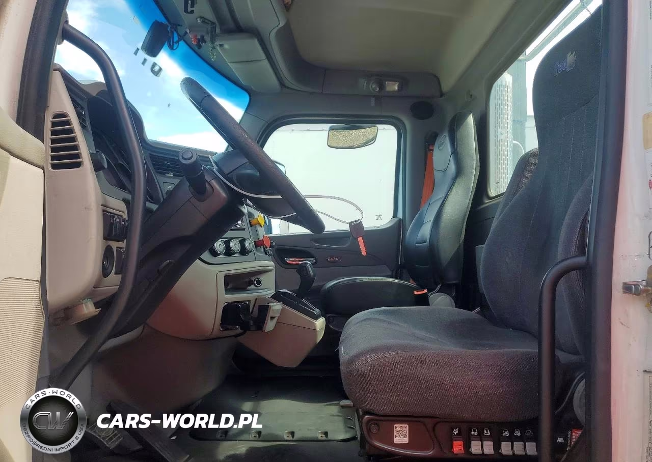 2018 Peterbilt 579 Semi Truck VIN:1XPBA48X9JD478179 - 7