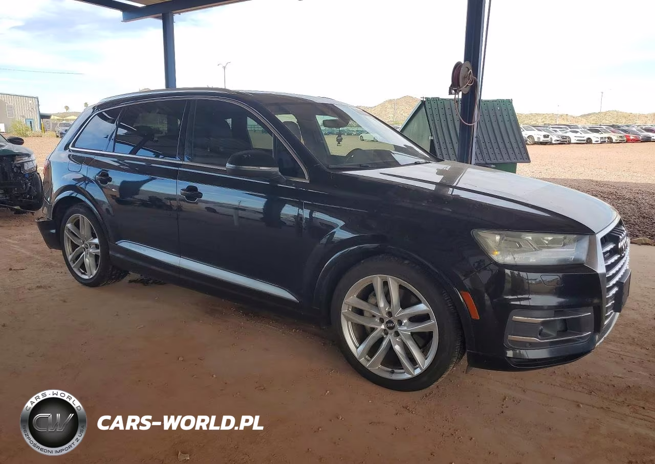 2017 Audi Q7 Prestige VIN:WA1VAAF7XHD009378 - 4
