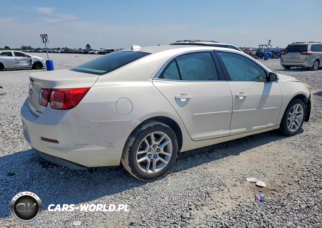 2014 Chevrolet Malibu 1Lt VIN:1G11C5SL0EF110091 - 3