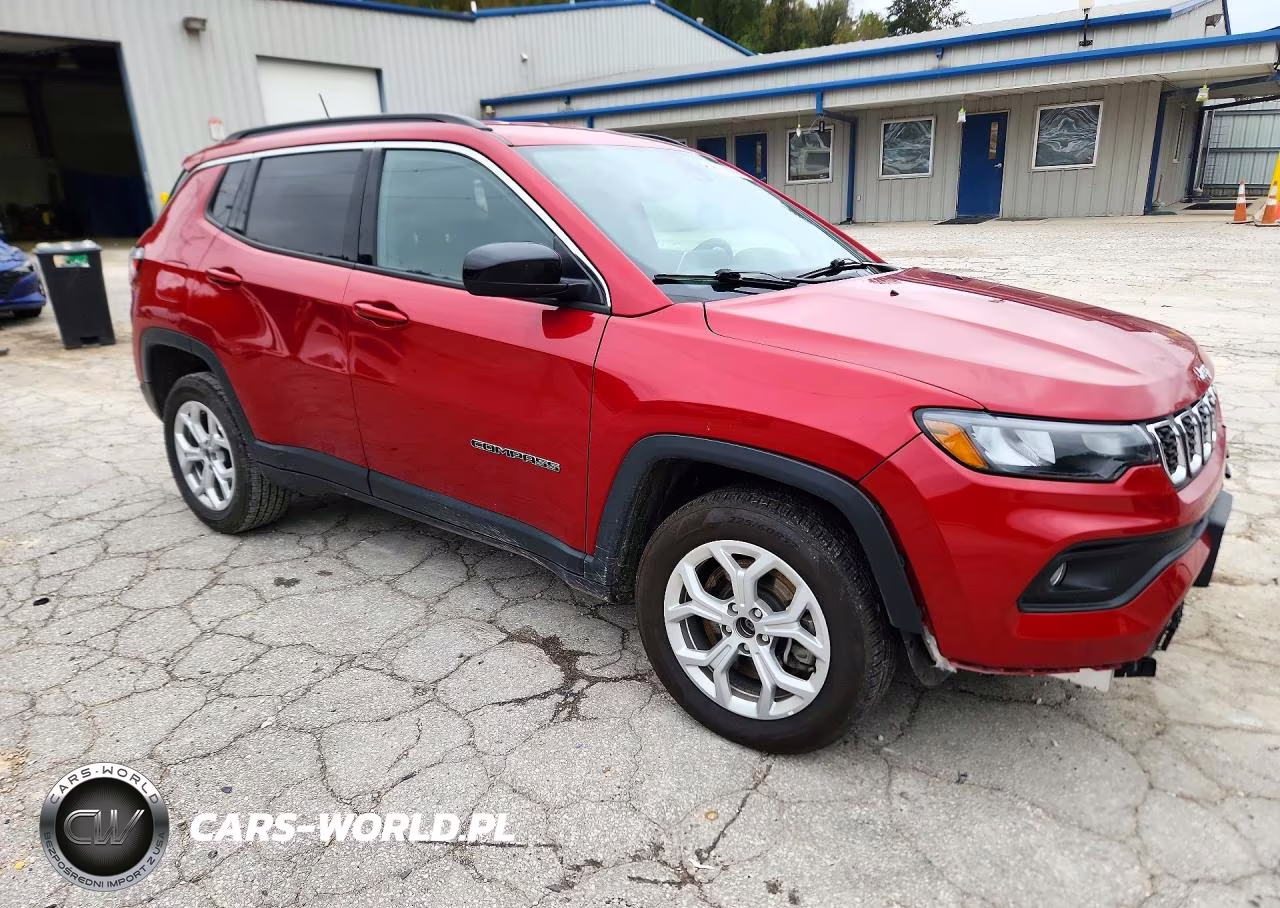 2025 Jeep Compass Latitude VIN:3C4NJDBN4ST580751 - 4