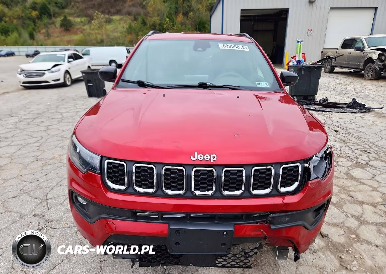 2025 Jeep Compass Latitude VIN:3C4NJDBN4ST580751 - 5