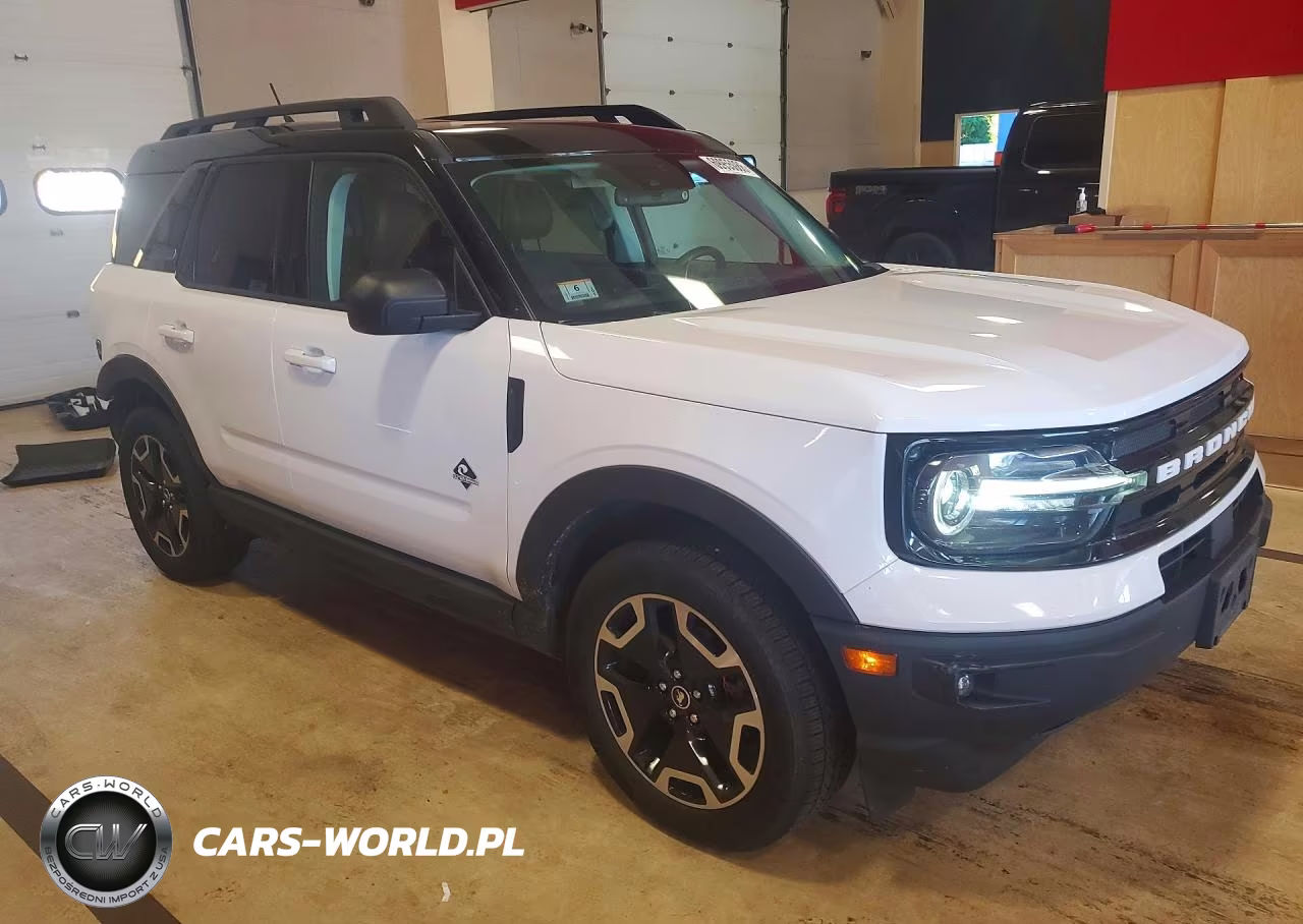 2022 Ford Bronco Sport Outer Banks VIN:3FMCR9C62NRD69081 - 4