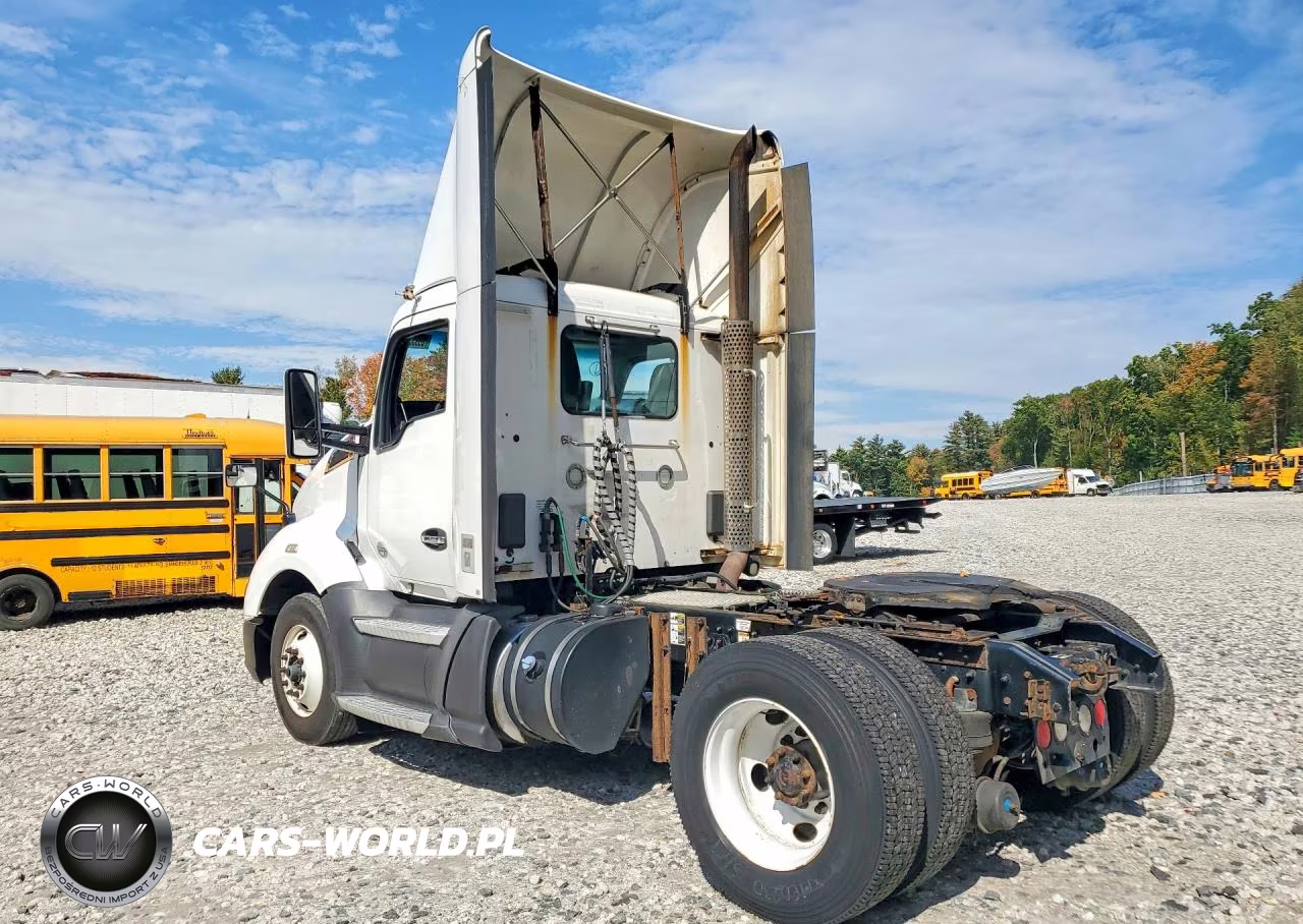 2017 Kenworth T680 Semi Truck VIN:1XKYA48XXHJ160339 - 2