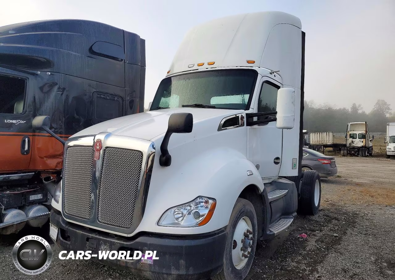 2016 Kenworth T680 Semi Truck