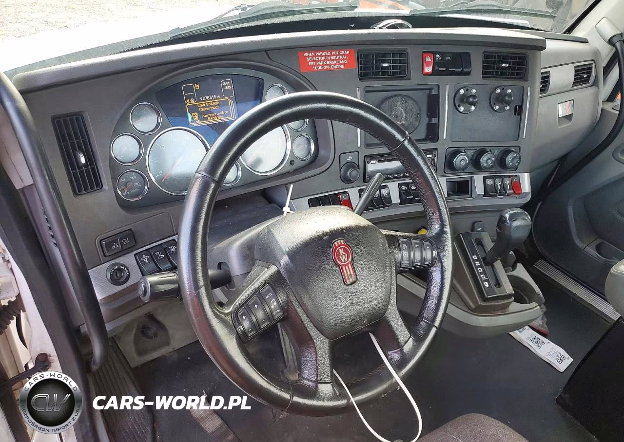 2016 Kenworth T680 Semi Truck VIN:1XKYA48X8GJ496408 - 8