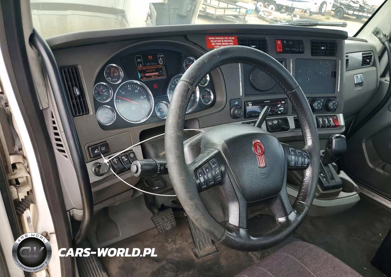 2017 Kenworth T680 Semi Truck VIN:1XKYA48X2HJ160321 - 8