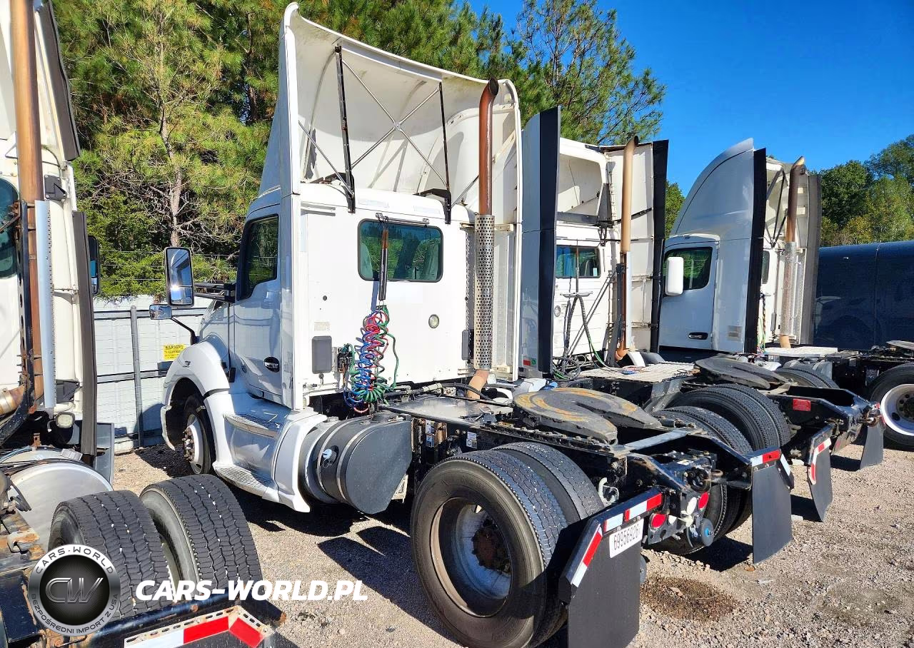 2015 Kenworth T680 Semi Truck VIN:1XKYA48X6FJ462482 - 2