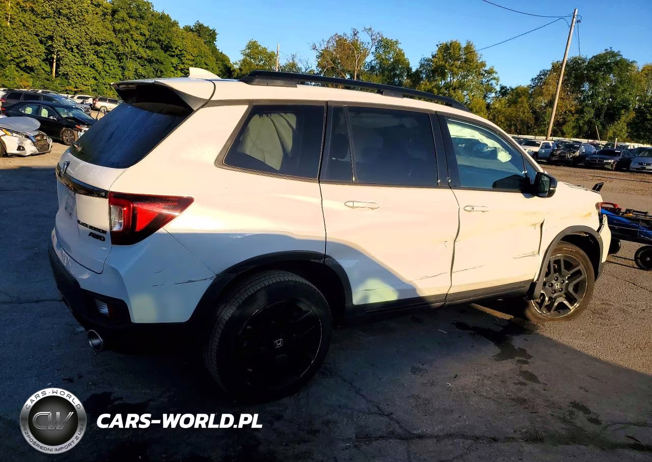2024 Honda Passport Black Edition VIN:5FNYF8H85RB018650 - 3